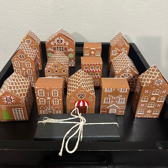 Beauty advent calender with ginger bread houses - Picture 1 of 6